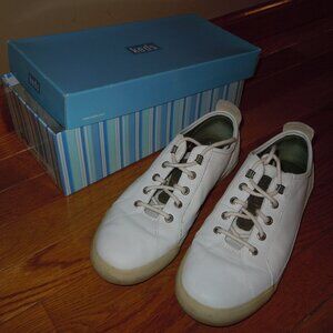 KEDS WOMENS LEATHER SNEAKERS SZ 9.5 IN BOX